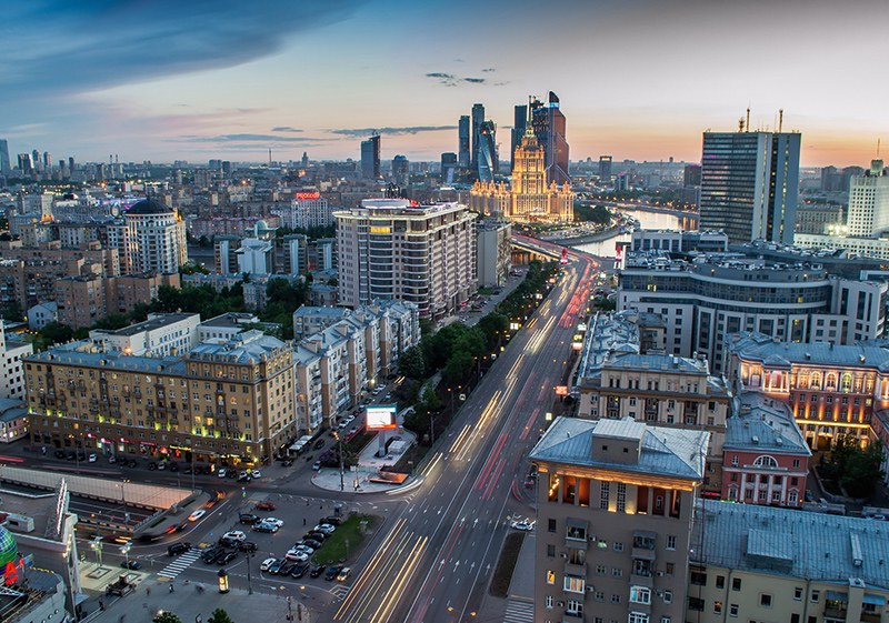 Арбат приглашает гостей столицы на прогулки